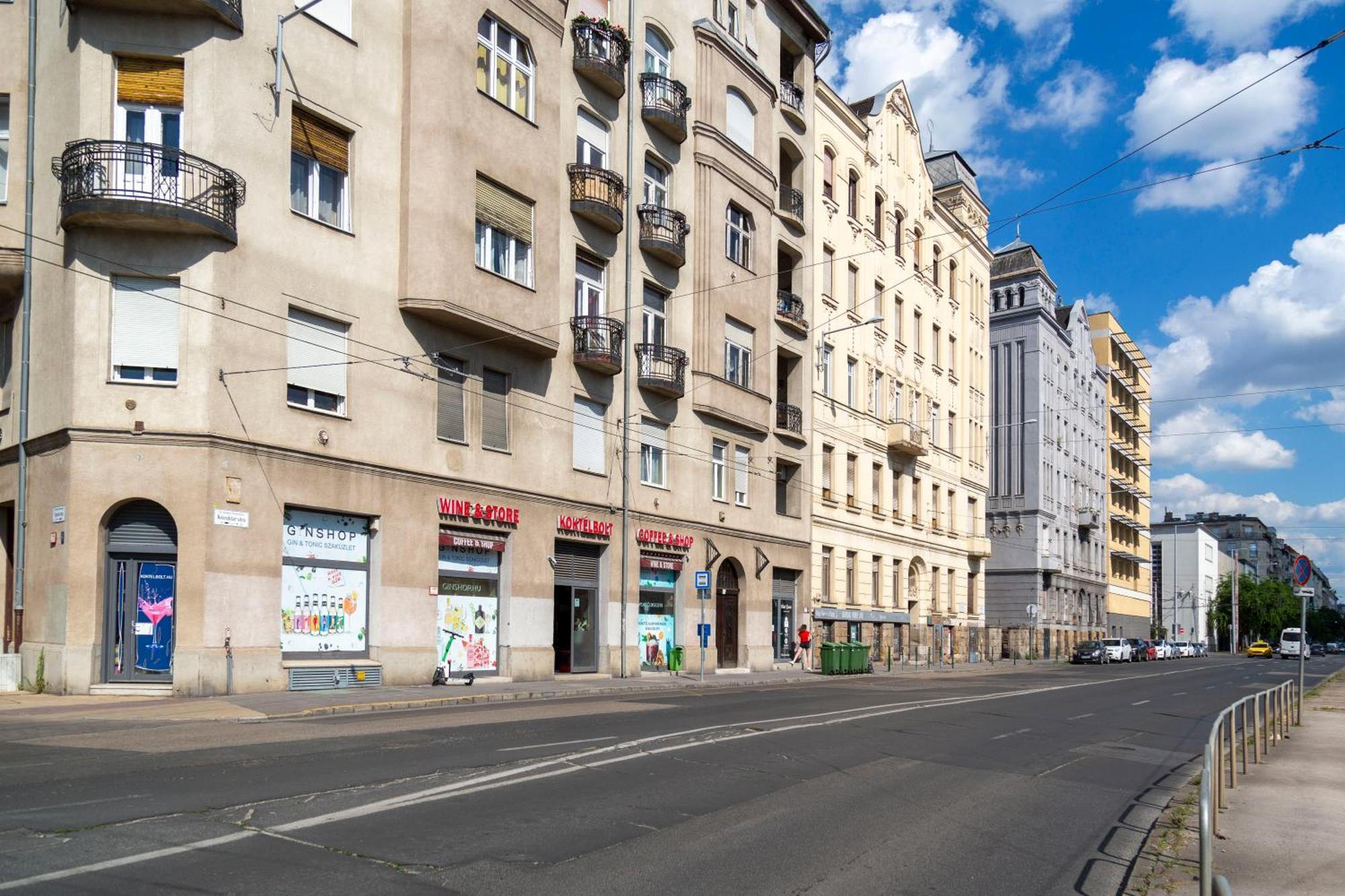 Luxurious Central Apartment Next To The Danube River, Budapest